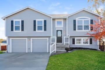 503 Lake Meadows Drive Smithville, MO 64089